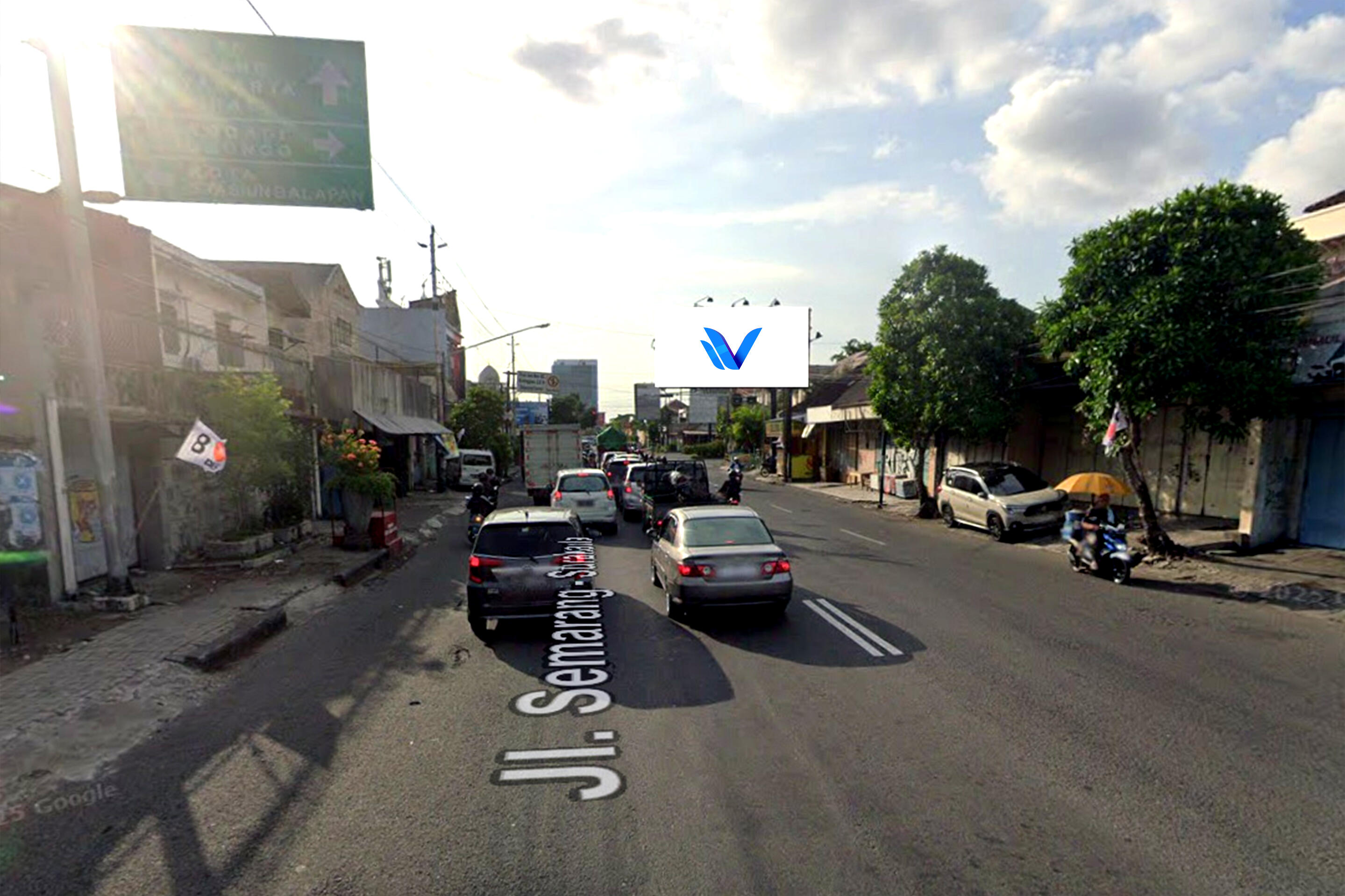 Billboard JL. Ahmad Yani, Perempatan Ngemplak, Solo