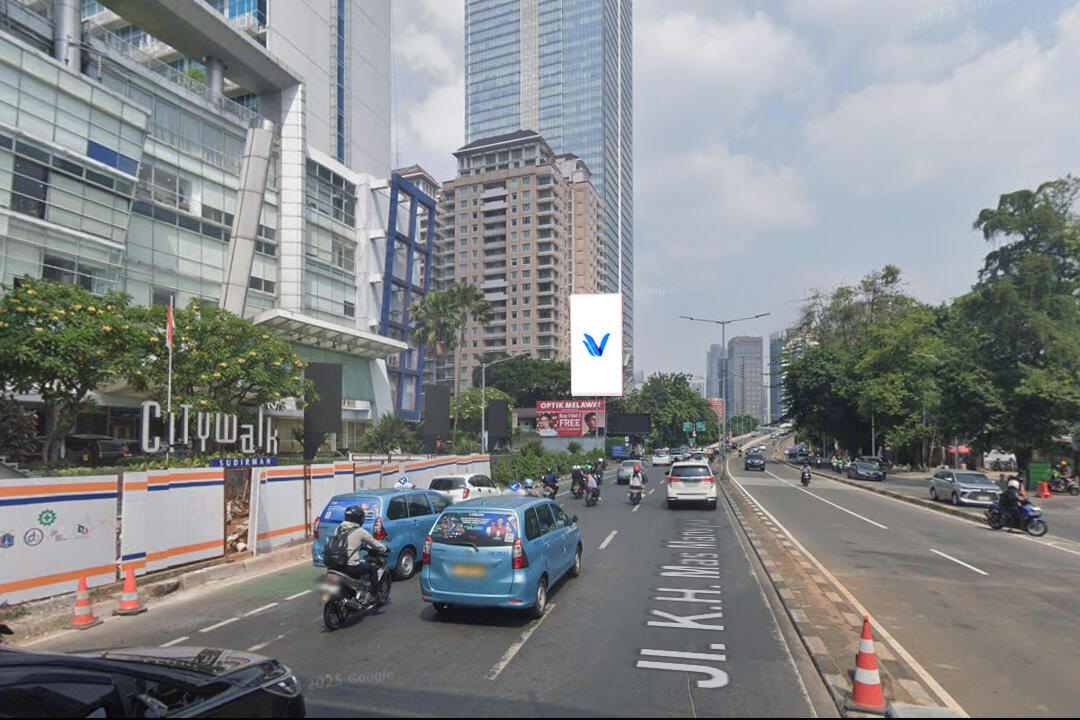 Billboard Jl. KH. Mas Mansyur (Citywalk Sudirman), Jakarta Pusat