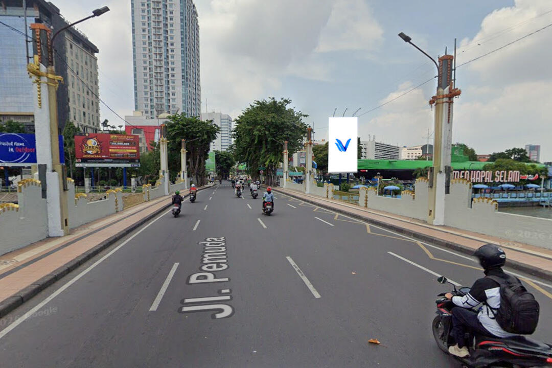 Billboard PEMUDA (MONKASEL) DEKAT PLAZA SURABAYA
