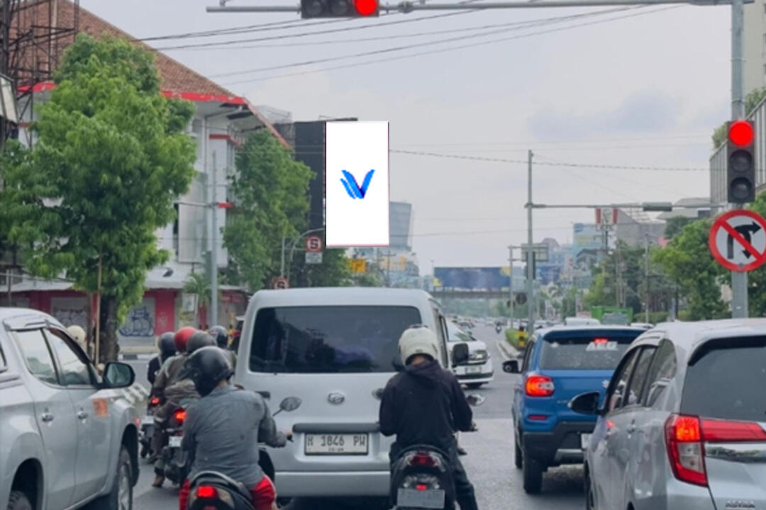 Billboard JI. Pemuda, Semarang (Barat Traffic Light Queen City Mall), Semarang