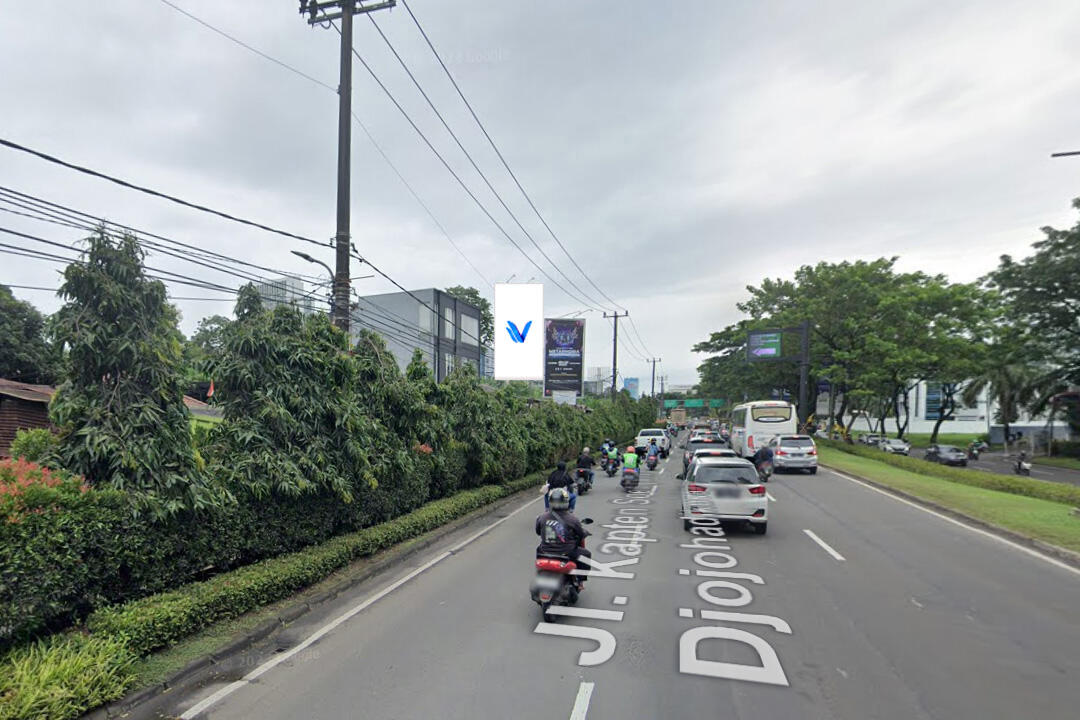 Billboard Jl. Cilenggang Raya (Lampu Merah Giant BSD), Tangerang Selatan
