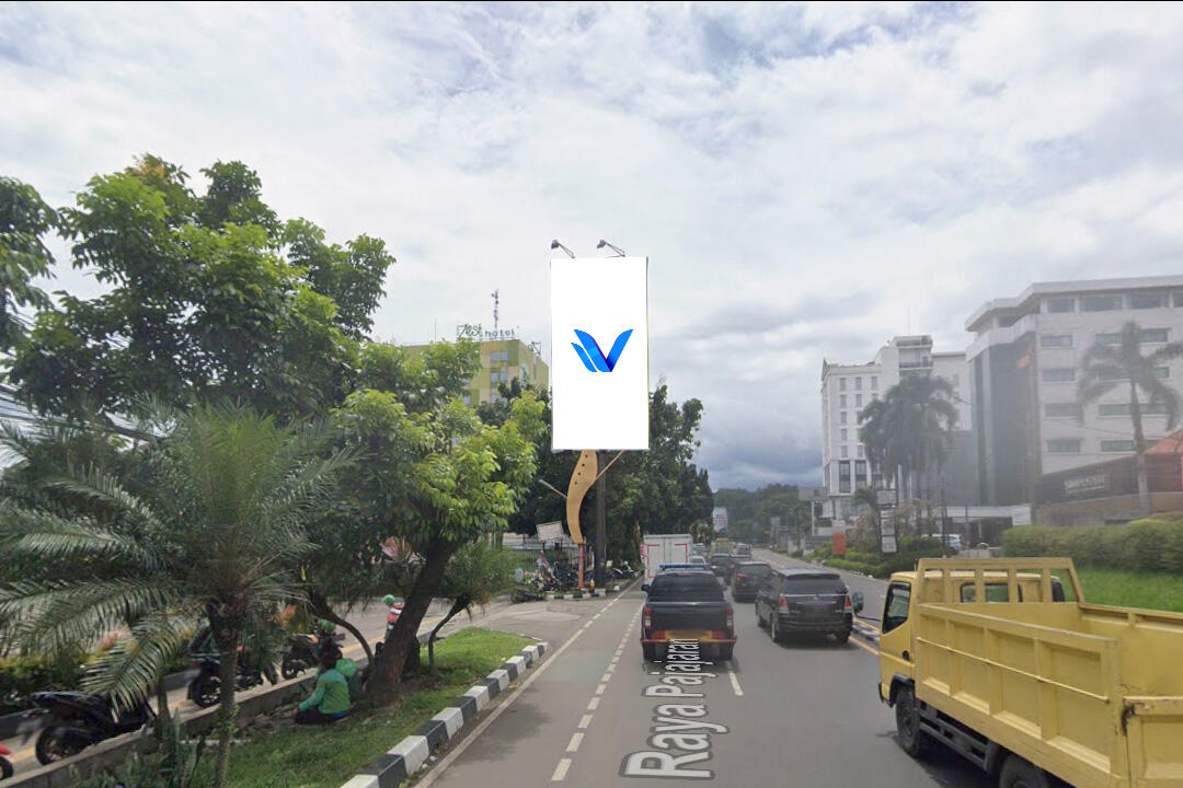 Billboard JL. Raya Pajajaran, Bogor