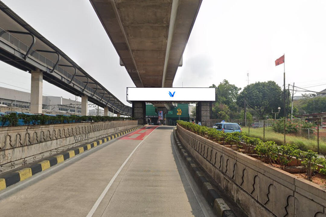 Videotron Jl. Lebak Bulus Raya (LED LEBAK BULUS STATION STAND ALONE SET 2), Jakarta Selatan