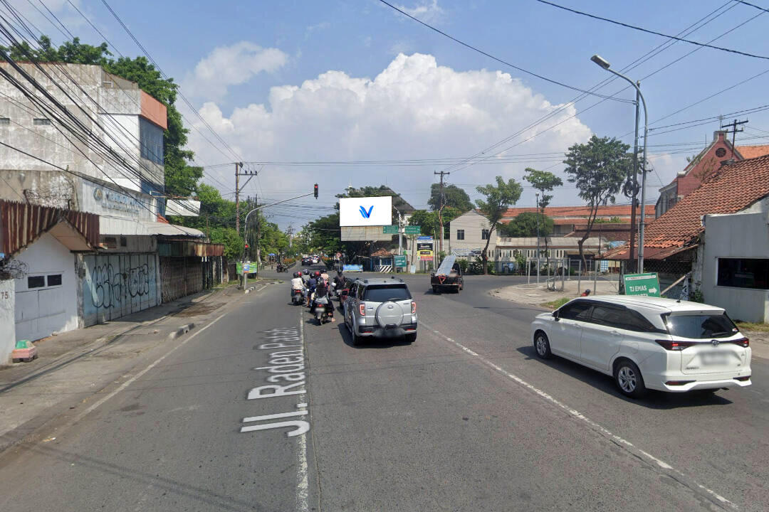 Billboard Jl. MT Haryono (Perempatan Gereja Gedangan), Semarang