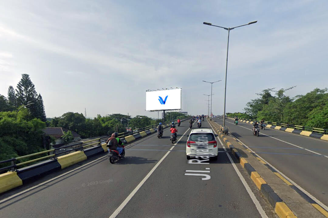Billboard Jl. Raya Bogor (Flyover Pasar Rebo), Jakarta Timur