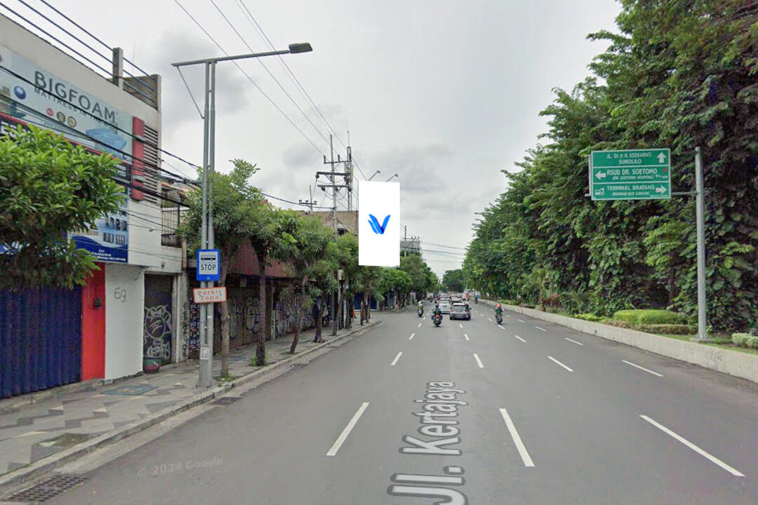 Billboard Perempatan Jl. Kertajaya - Jl. Dharmawangsa, Surabaya