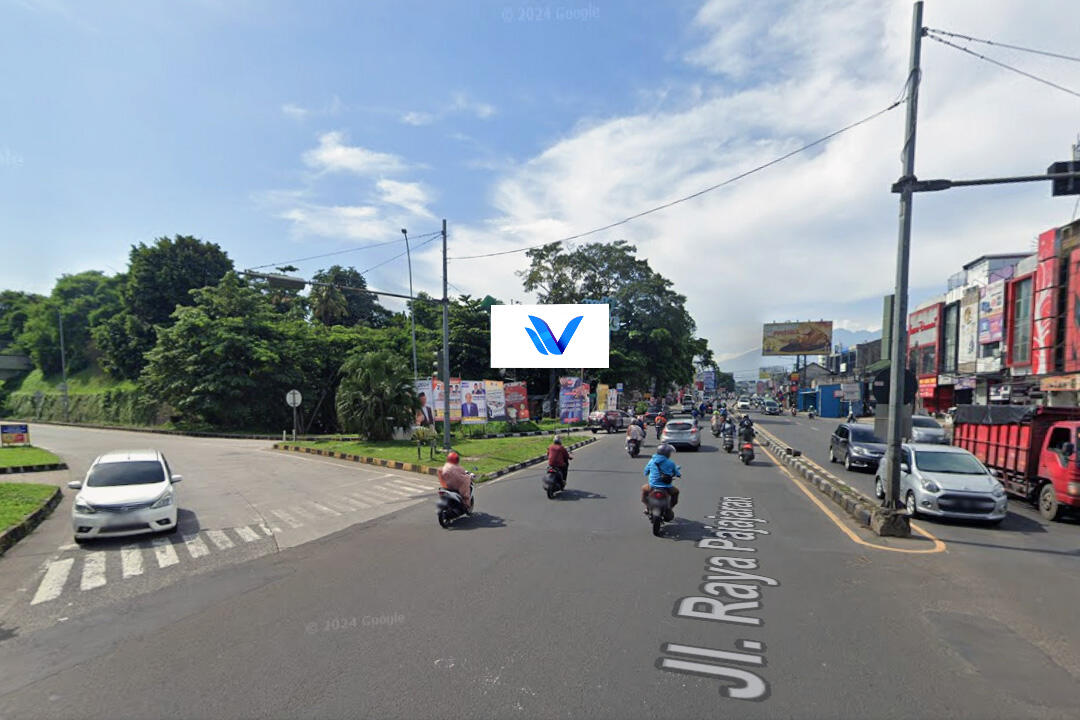 Billboard JL. KS. Tubun (Perempatan Tol BORR), Bogor