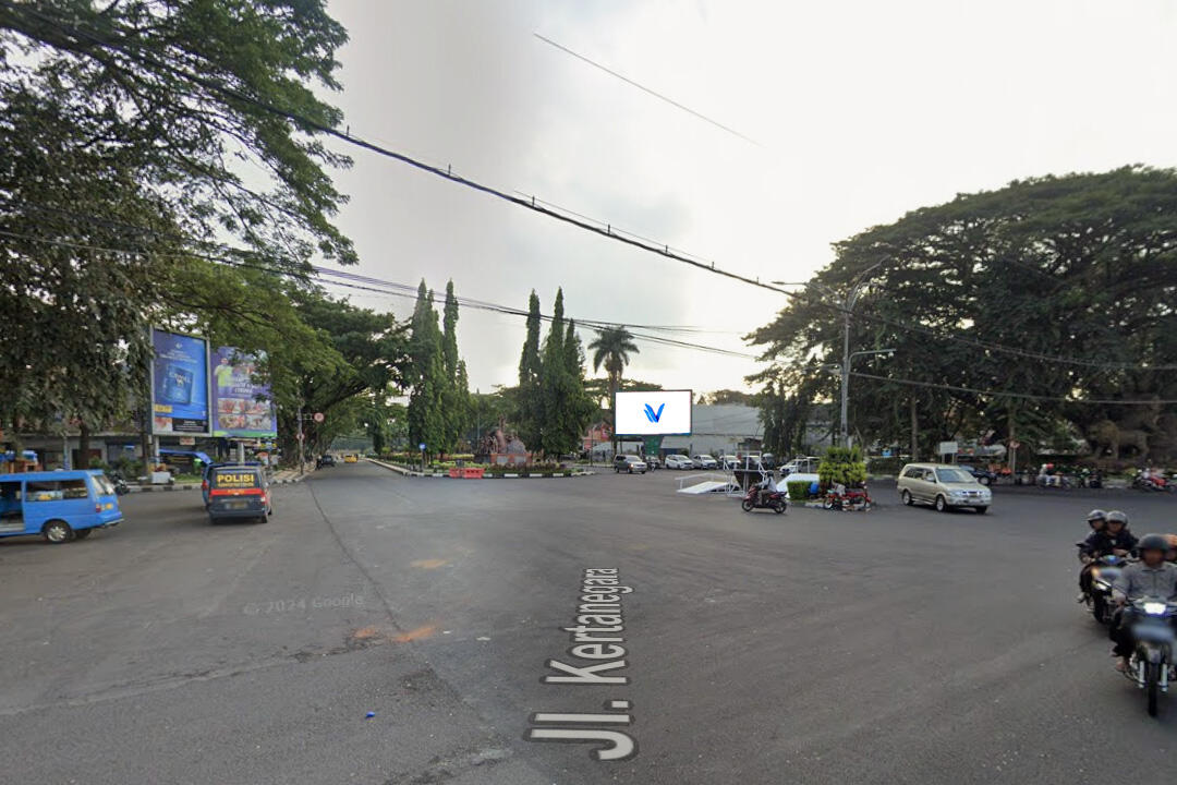 Videotron Jl. Kertanegara (Stasiun Baru Kota Malang), Malang