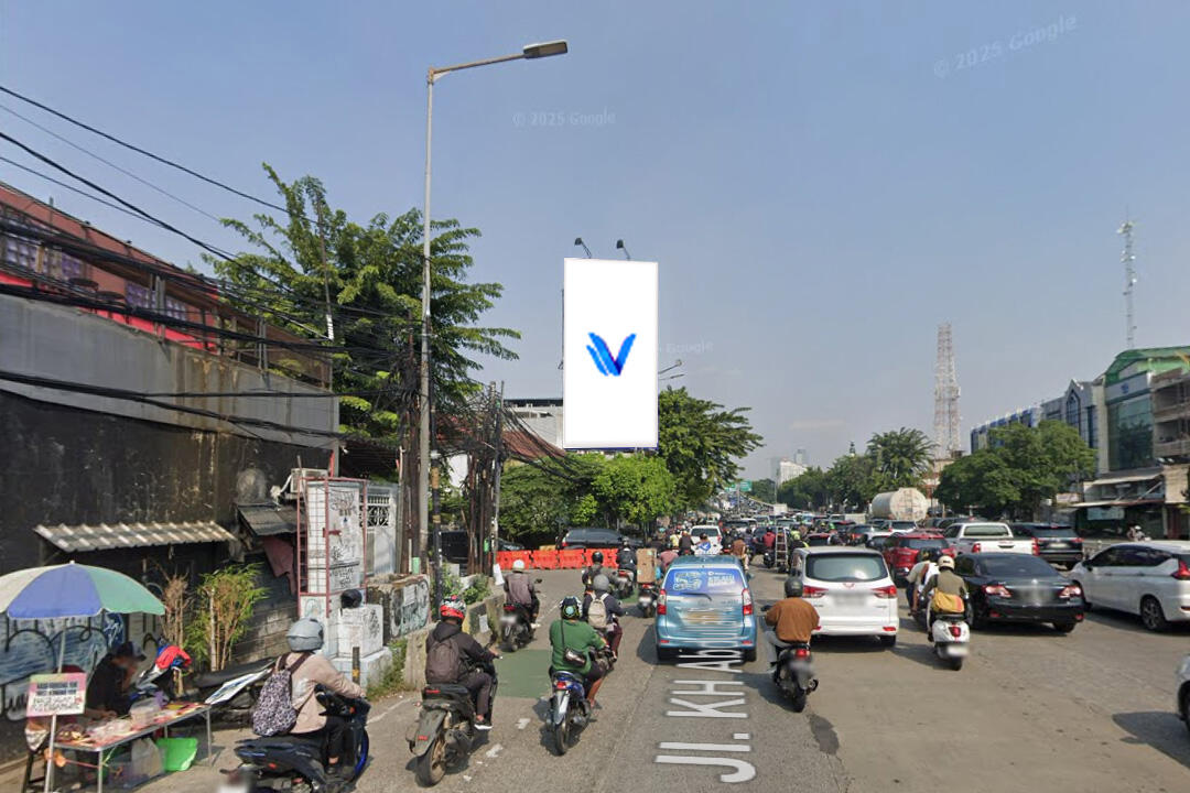 Billboard Jl. KH. Abdullah Syafei (Gudang Peluru), Jakarta Selatan