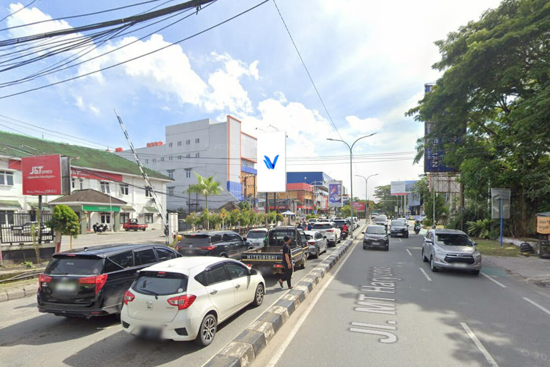 Billboard Jl. MT Haryono, Balikpapan