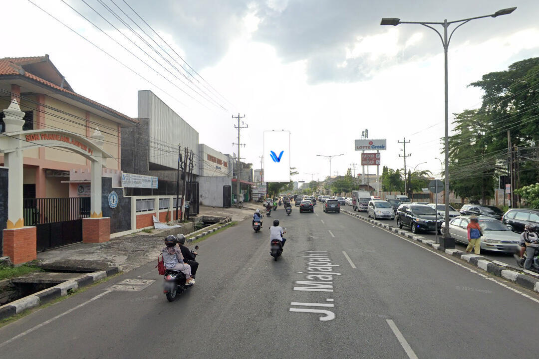 Billboard Jl. Majapahit (Depan Lotte Mart), Semarang