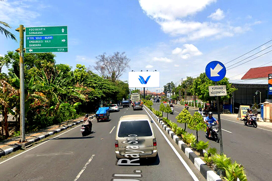 Billboard JL. A. YANI (PERTIGAAN JL. LETJEN SUPRAPTO), SOLO