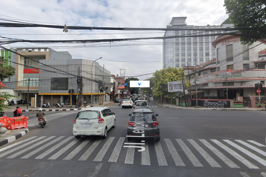 Billboard JL. Lengkong Besar, Bandung