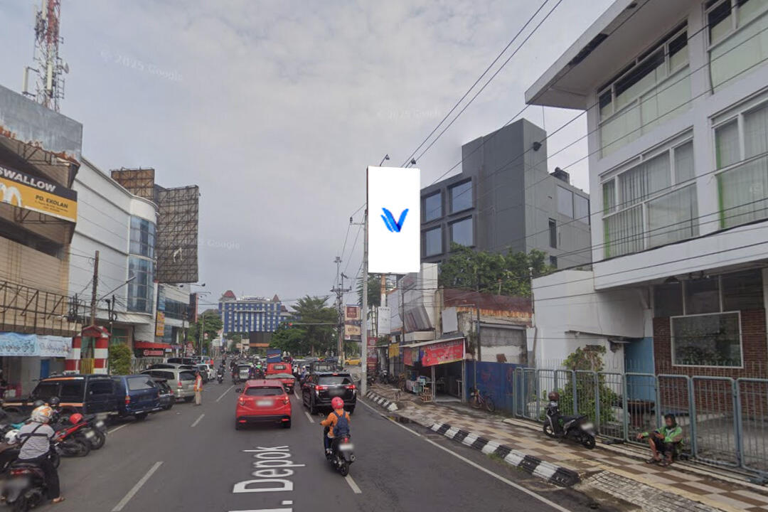 Billboard Jl. Depok Bundaran Mall Paragon, Semarang