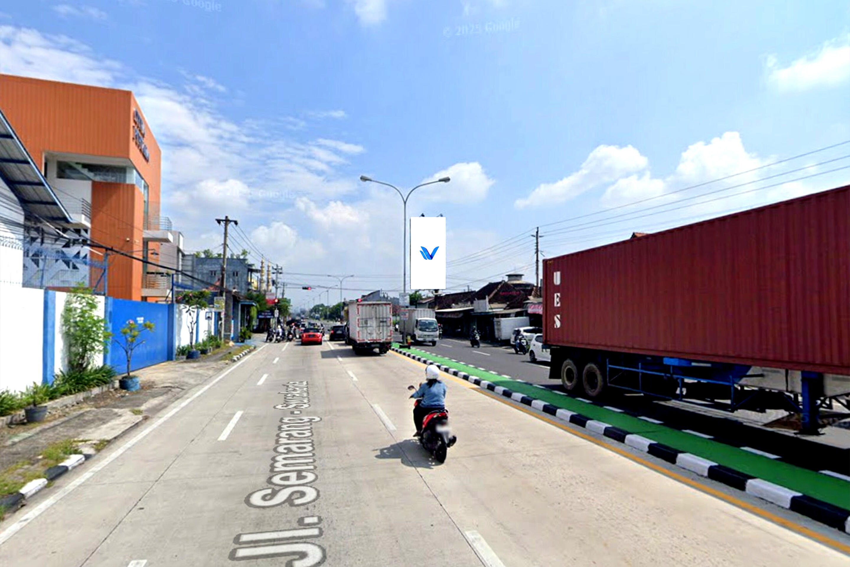 Billboard Jl. Ahmad Yani pertigaan Terminal Kartosuro, Solo
