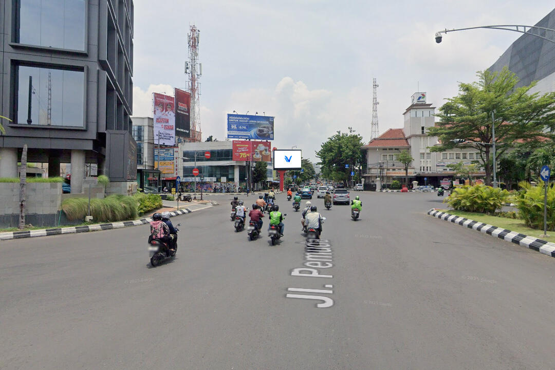 Videotron LED THAMRIN SEMARANG Bundaran Paragon Mall Jl. MH. Thamrin, Semarang