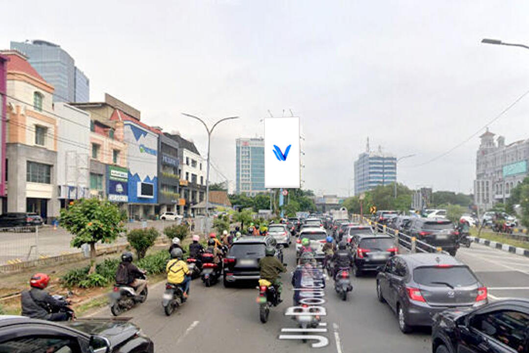 Billboard Jl. Boulevard Barat Raya (Sebrang MOI Kelapa Gading), Jakarta Utara