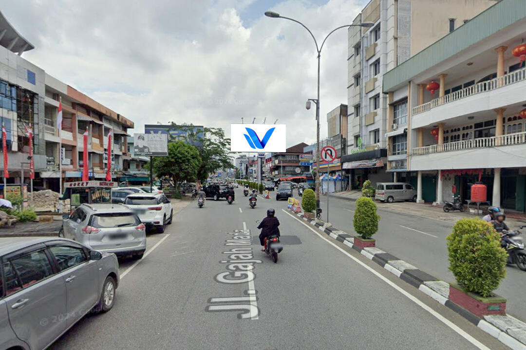 Billboard Median JL. Gajah Mada Depan JL. Setia Budi, Pontianak
