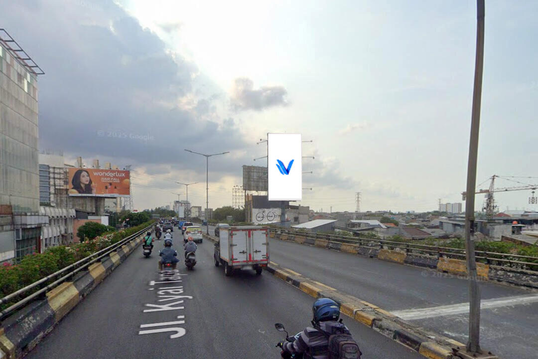 Billboard Jl. KH. Hasyim Ashari (Depan Roxy Square), Jakarta Pusat