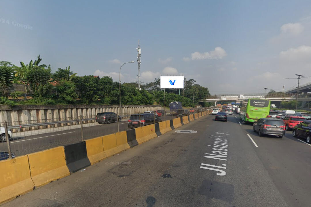 Billboard KM 00+700 B TOL Jakarta - Clkampek, Jakarta Timur