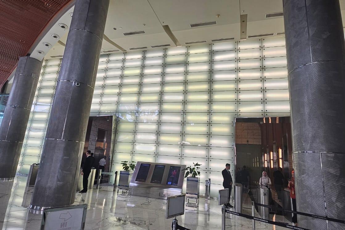 Videotron Lobby Menara BCA, Jakarta Pusat