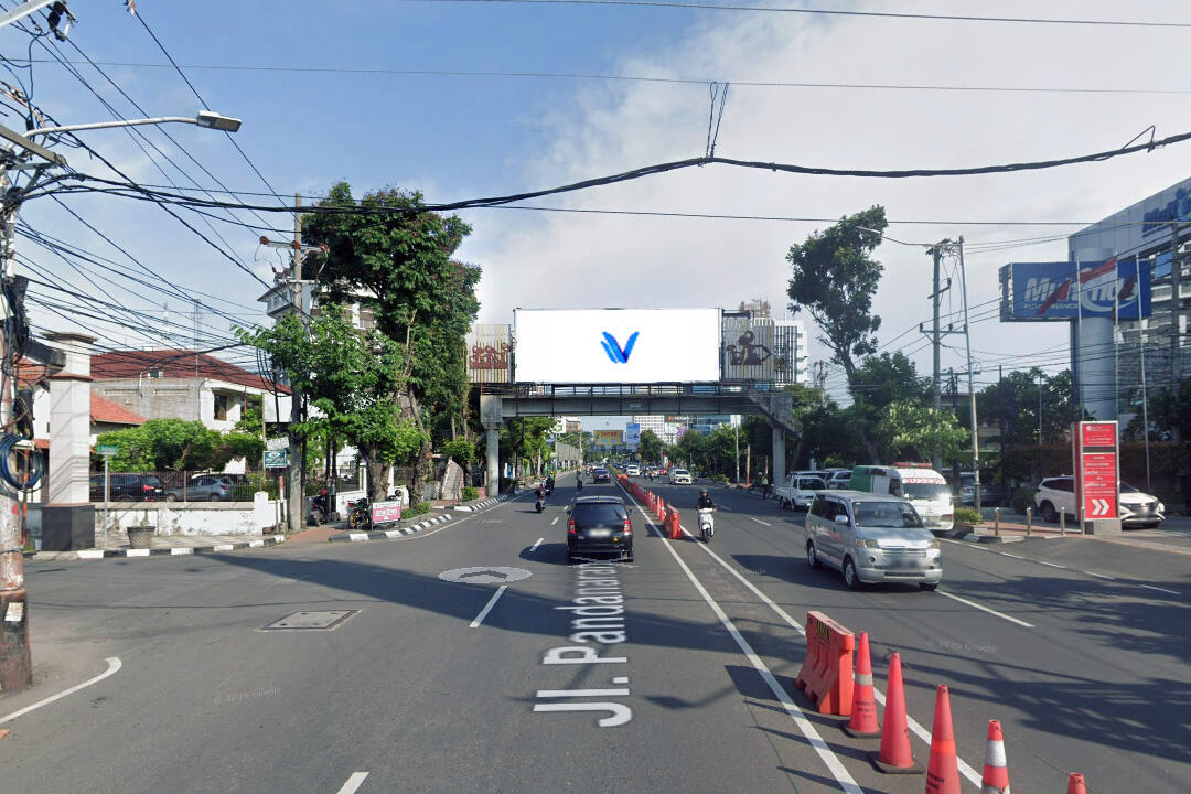 Billboard Jl. Pandanaran (samping Multindo Finance), Semarang