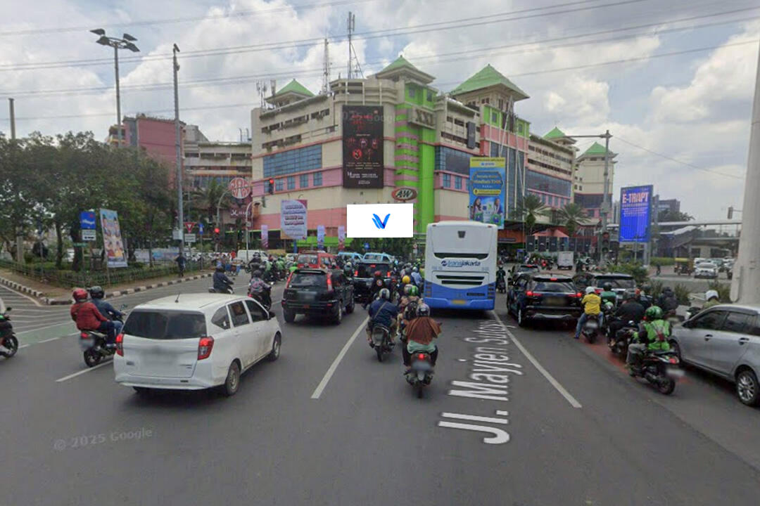 Billboard Jl. Mayjend Sutoyo (PGC), Jakarta Timur