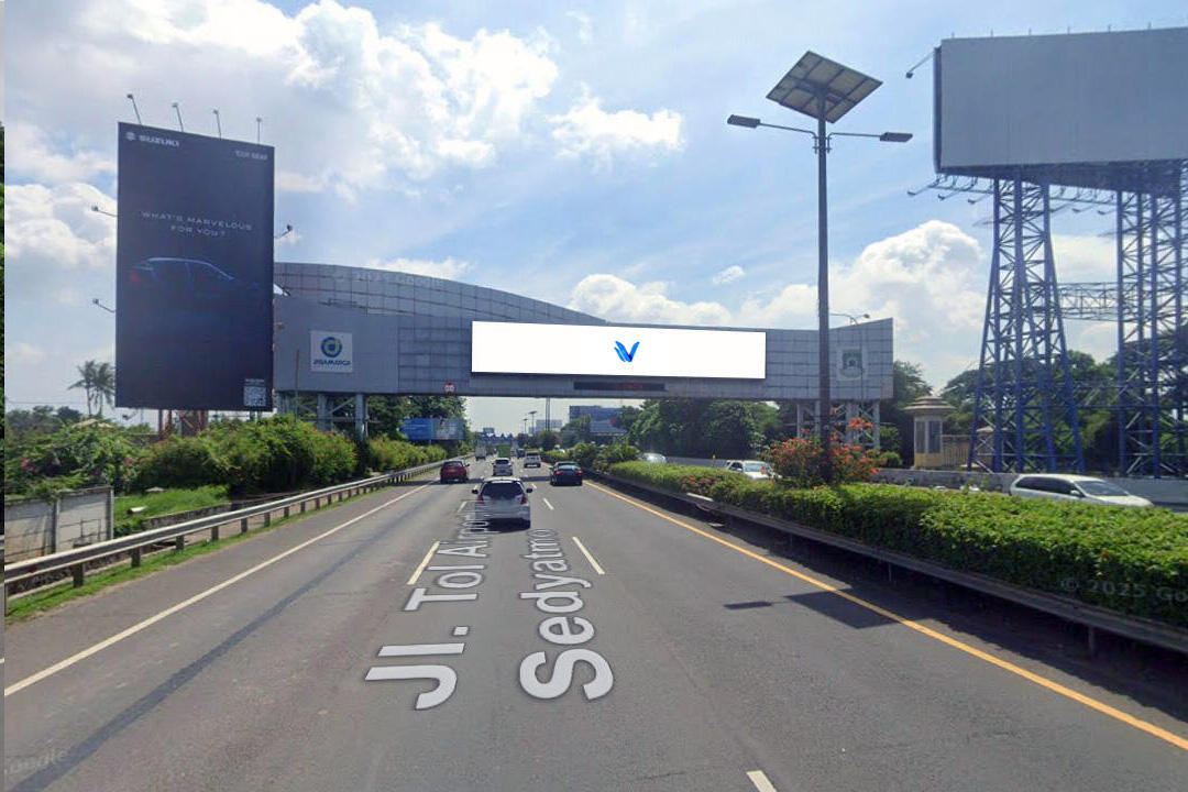 Billboard Sedyatmo Tol Road KM 31+200, Tangerang