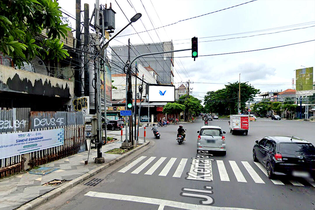 Videotron Perempatan Kertajaya sisi Timur (Arah dari Jl. Pucang), Surabaya