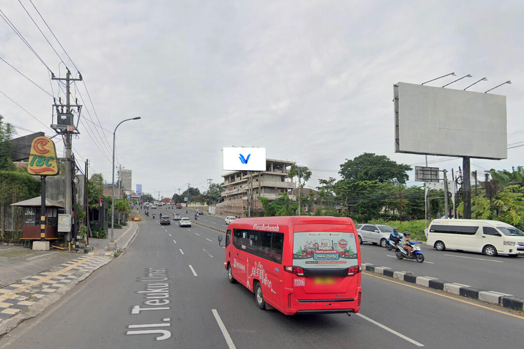 Billboard Jl. Teuku Umar (Tanjakan Kaliwiru - Pertigaan Telaga Bodas), Semarang