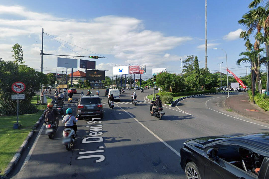 Billboard Jl. Sunset Road -Nakula1, Bali