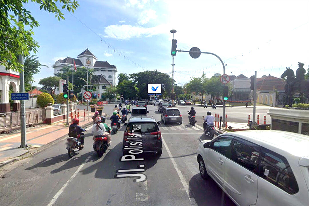 Videotron Jl. Raya Darmo (Dekat Bank Jatim), Surabaya