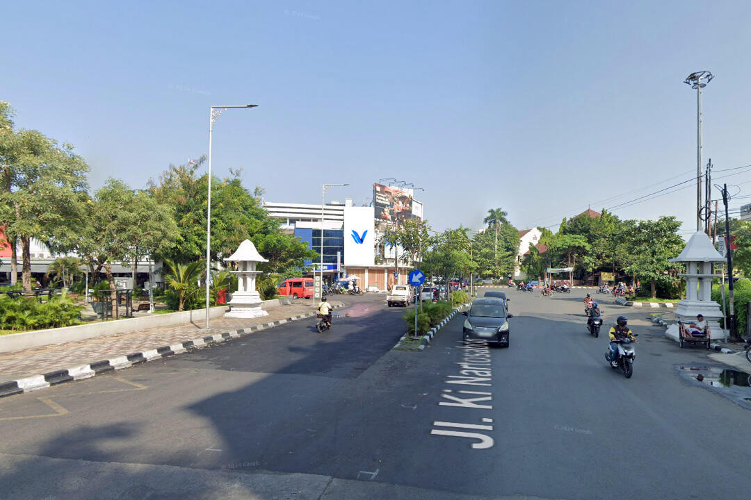 Billboard Jl. K.H. Agus Salim, (Dekat Pasar Johar), Semarang