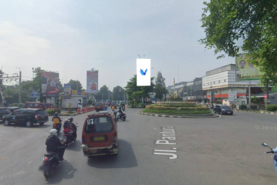 Billboard Jl. Ir. H. Juanda (Taman Bulan-Bulan Stasiun Bekasi), Bekasi