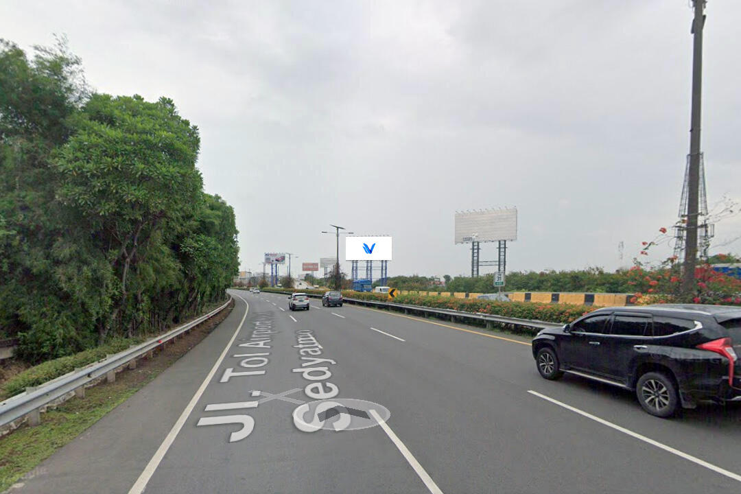 Billboard Sedyatmo Tol Road KM 31+810, Tangerang